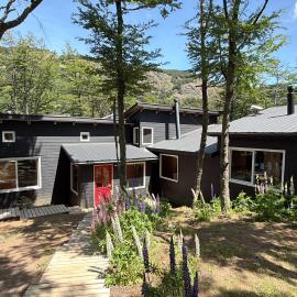 Lodge Lago Largo, Cerro Castillo, Aysen, Chile, hotel in Villa Cerro Castillo