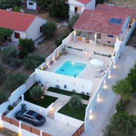 Villa MM Stankovci with heated pool, sauna, jacuzzi