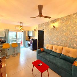 Peaceful 1BHK Workation Stay with Shared Pool in Siolim