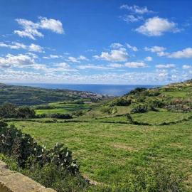 Bellvue Maisonette in Kercem with Valley Views, hotel v mestu Kerċem
