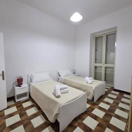 Casa Vacanze C&G，羅索利尼的飯店