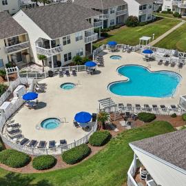 Destin में, होटल Waterfront Summer Vacay Free Private Beach Chairs & Umbrella Sleeps 5