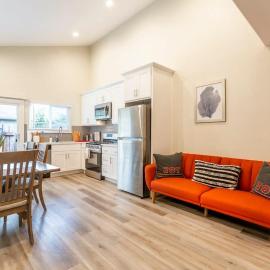 Marbella Lane - NEW 3BR CozyRetreat in DTWN SJ