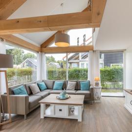 Beachside Modern Holiday Home for 6, отель в Ренессе