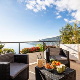 Infinity Blue - Sunny Apartment With The View, hotel sa Ospedaletti