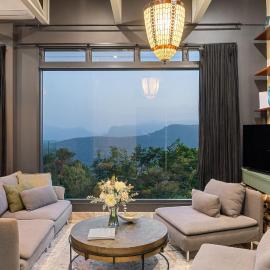 Escape to Serenity in Beechmont Luxurious Cabin Retreat, hotel Beechmont városában