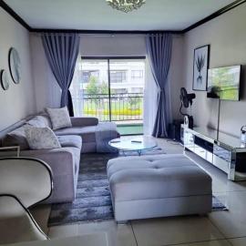 Modern Two Bedroom in Fourways Montecasino Sandton, hotel a Trevallyn