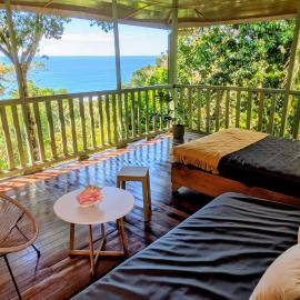 Casa Oh - Oceanview Guesthouse, hotel in Uvita