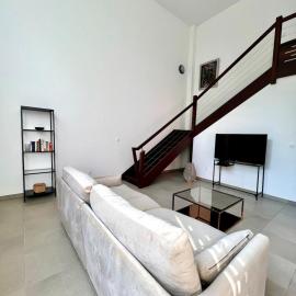 Duplex 2 bedrooms 2 bathrooms with pool near airport, ξενοδοχείο σε Rémiré