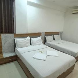 Hotel Bhavya, Ahmedabad