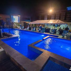 Luxury Sky Group Studio Apartment with Free Gym & 2 Pools, hotel en Paramaribo