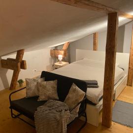 Cesis city apartment, хотел в Сесис