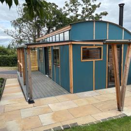Stylish cabin with log burner in Alnwick, hotel in Alnwick