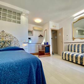 Giovanni Rooms Manarola