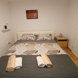 HOLIDDAY HOUSE THE LUx, hotell sihtkohas Apatin