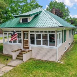 Downtown Gillett Bungalow, Fireplace, 3B, Historic, hotel a Gillett