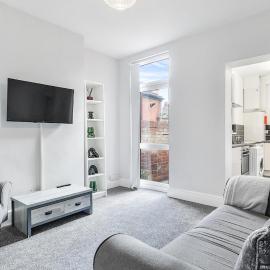 OA Housing - Spacious 2 Bedrooms、Spon Endのホテル
