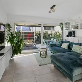 Saillon, maison 5 pers - Terrasse - Parking privé, hotelli kohteessa Saillon