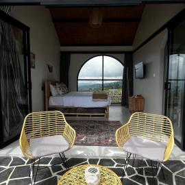 HappyNest Glamping and Villa Dieng, hotel v destinácii Garung