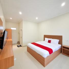 RedDoorz Syariah at Istana Homestay Madiun, hotel v destinácii Madiun