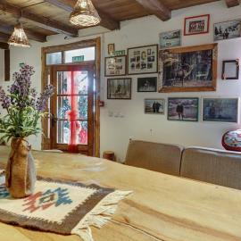 Srna Etno Selo - Hotel i Restoran, hotel v destinácii Inovo
