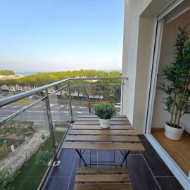 Aquamarina Apt | Seaviews | 1' beach | Family, hotel in San Pol de Mar