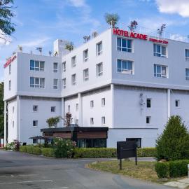 Hotel Acadie Eragny, hótel í Éragny