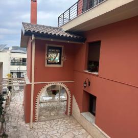 Garden house, hotel em Arta
