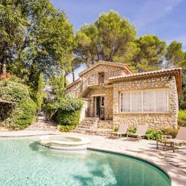 Charming villa - perfectly located, hôtel à Roquefort-les-Pins