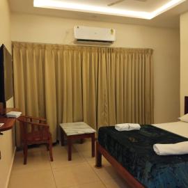 Prestige Palace, hotel in Mugad