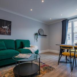 Guest Stays - Bridge Street Apartment、イブシャムのホテル