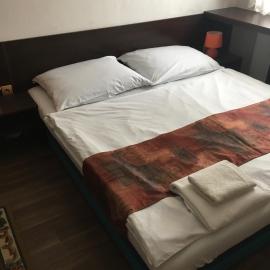HARRYS City Motel, KLÍMA!, hotelli kohteessa Komárno