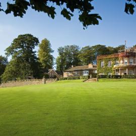 Wood Hall Hotel & Spa, hotel di Wetherby