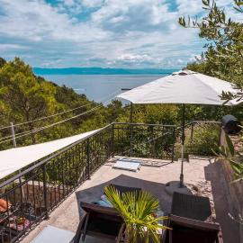 1 Bedroom Gorgeous Apartment In Brsec