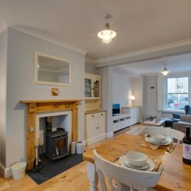 2 Bed in Mumbles oc-hh1201, hotel in The Mumbles