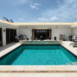 Luxurious Villa Duplex in Quiet East End, hotel in Christiansted