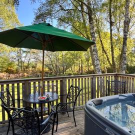 Heather Lodge 10 with Hot Tub: Belladrum şehrinde bir otel