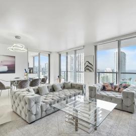 Spacious Luxury Apartment at Beachwalk Resort with Ocean Views and Private Foyer