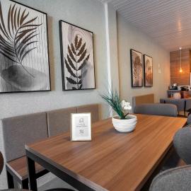 Casa perfeita para grupos e famílias grandes, com alto padrão e localização privilegiada, hotel in Cascavel