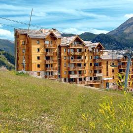 Résidence Odalys Rochebrune Le Vallon โรงแรมในออร์ซิแยร์