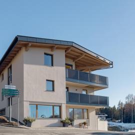 Vista Apartments, hotel in Seefeld in Tirol