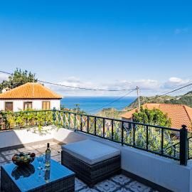 Picturesque stay Porto da Cruz, отель в городе Порту-да-Круш
