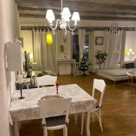 Joline private guest apartment home, hotel i Nidau