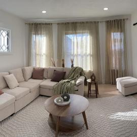 Stylish 3BR Revere Home Sleeps 8 Near Boston, Revere Beach and Airport, hotel in Revere