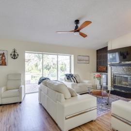 Outdoor Kitchen & Gaming Garage: Bradenton Retreat