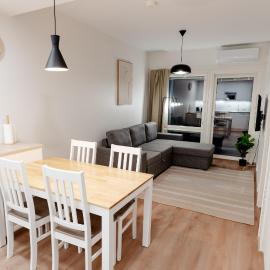 Snowflake Suites VIII with private sauna, hótel í Rovaniemi