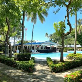 Puerto Azul Hotel، فندق في بونتاريناس