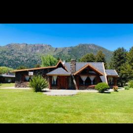 Cabaña Lago Puelo, hotel in Lago Puelo