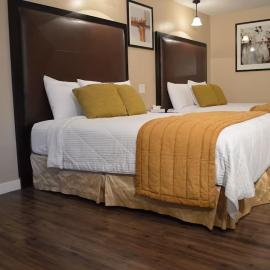 Home Away Inn, hotell i Laramie