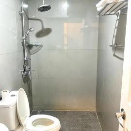 Shine Hotel, ξενοδοχείο σε Sampong